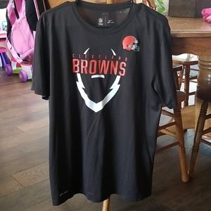 2 Mens Nike Dri fit Cleveland Browns shirts